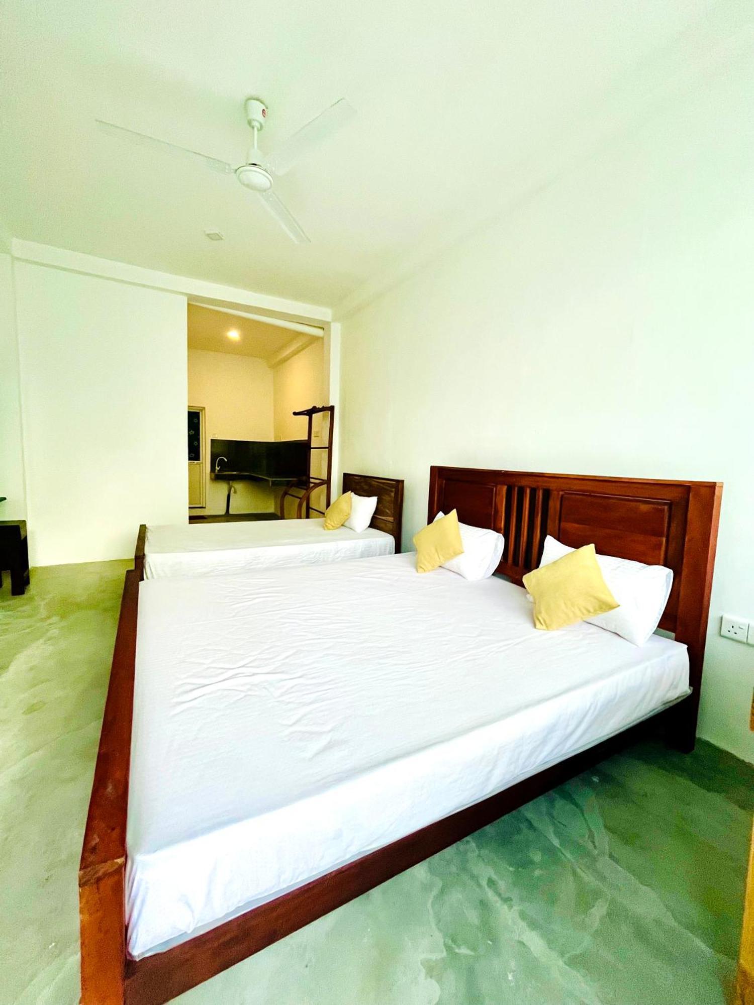 Apartamento Surf & Salt Weligama Exterior foto